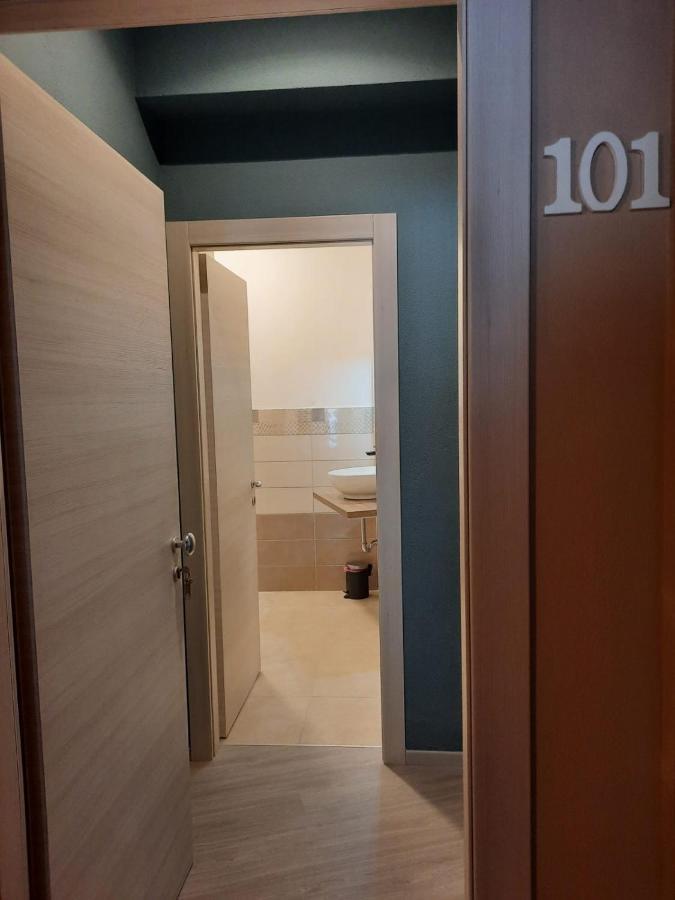 מסינה U Baruni B&B מראה חיצוני תמונה
